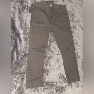 NWOT Old Navy Smokey Grey Straight Fit Pants 31x30 NEVER WORN